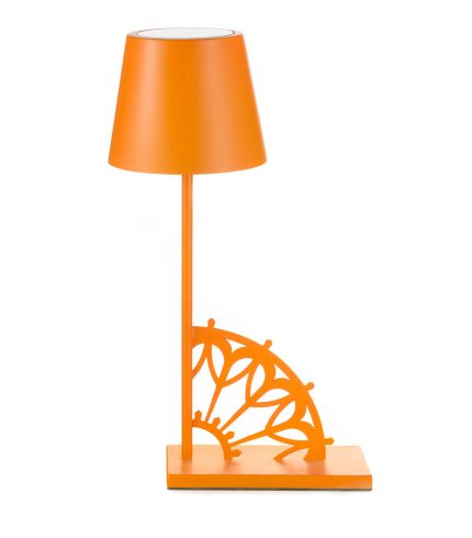 lampada-da-tavolo-modello-portale-colore-arancio