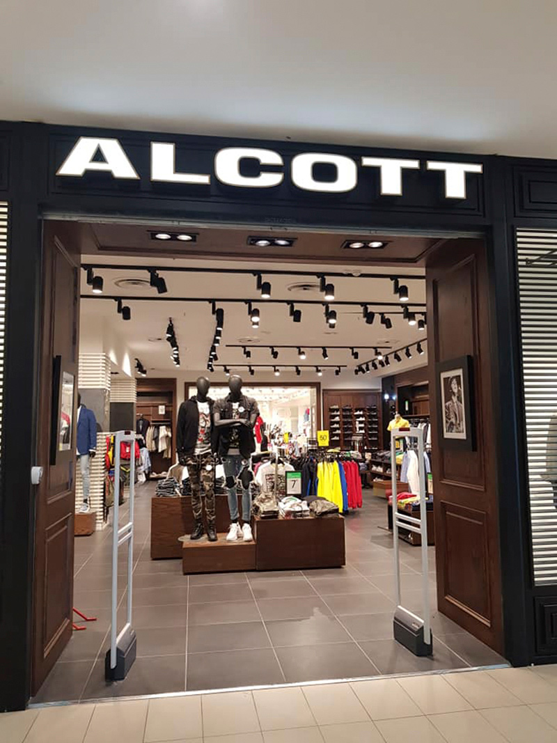 Illuminazione negozi Alcott
